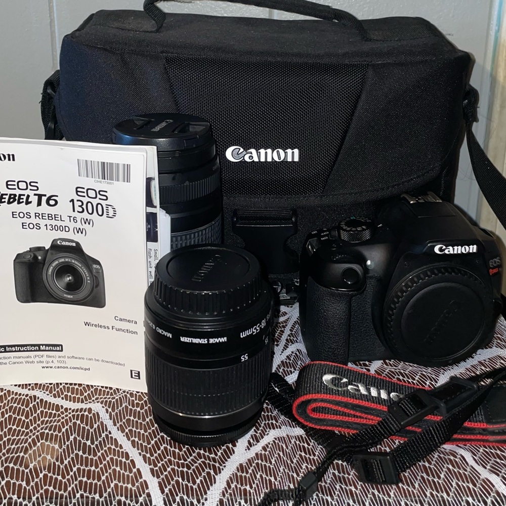 Canon EOS T6 Camera